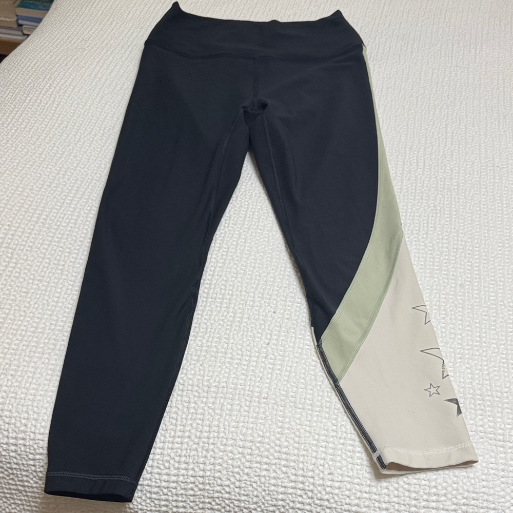 Black and Beige Star Pattern Leggings